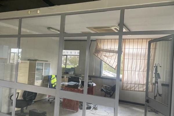 The room was totally covered by insulating panels (RH50) with a density of 50kg/m3, thermal conductivity of 0.045 W/mK, specific heat capacity of 1790 J/kgK.